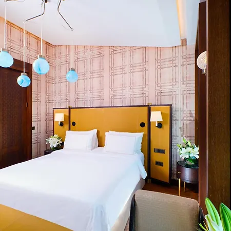 The Galata Istanbul Hotel Mgallery Buitenkant foto A bedroom at the hotel